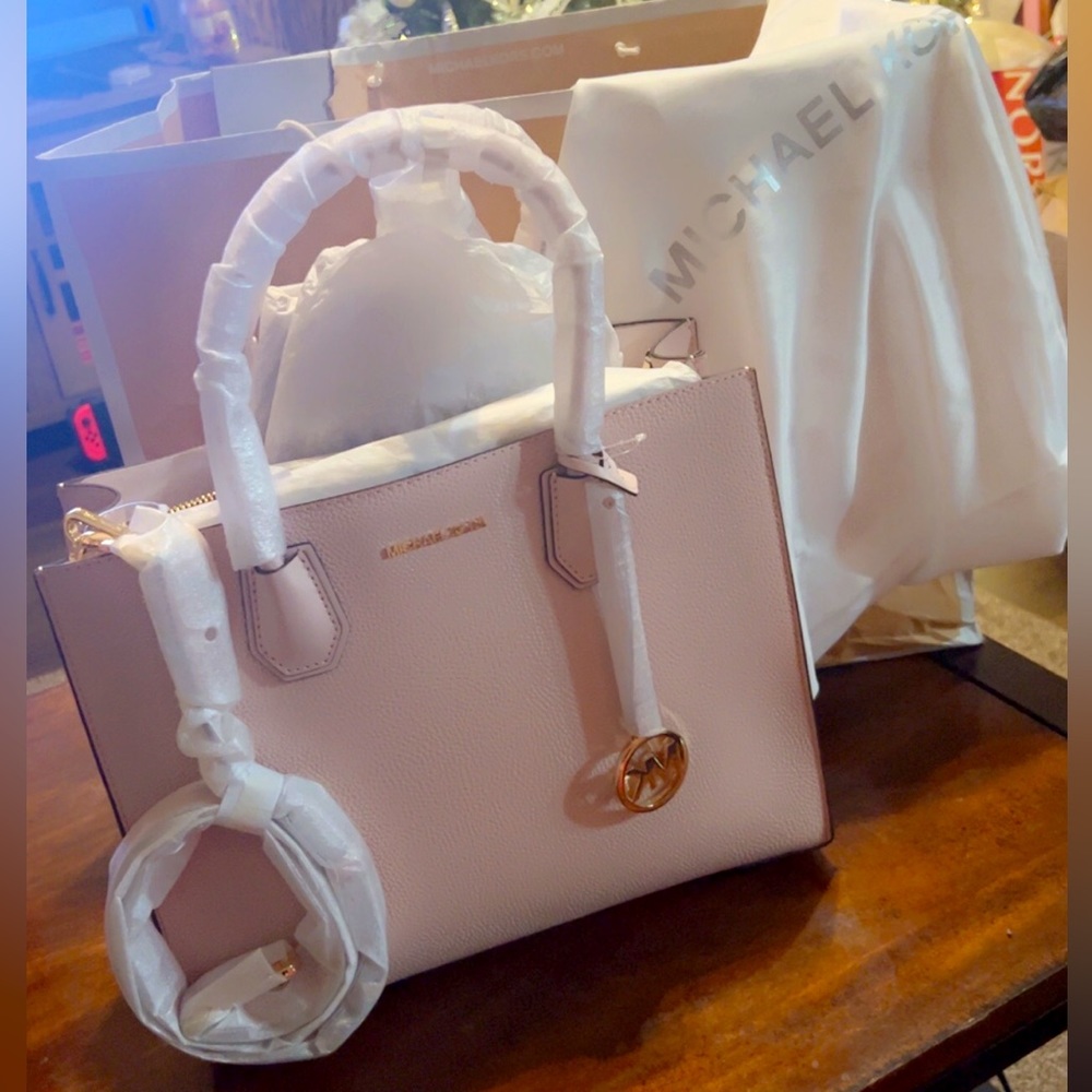 MICHAEL Kors BRAND NEW! Pretty in Pink